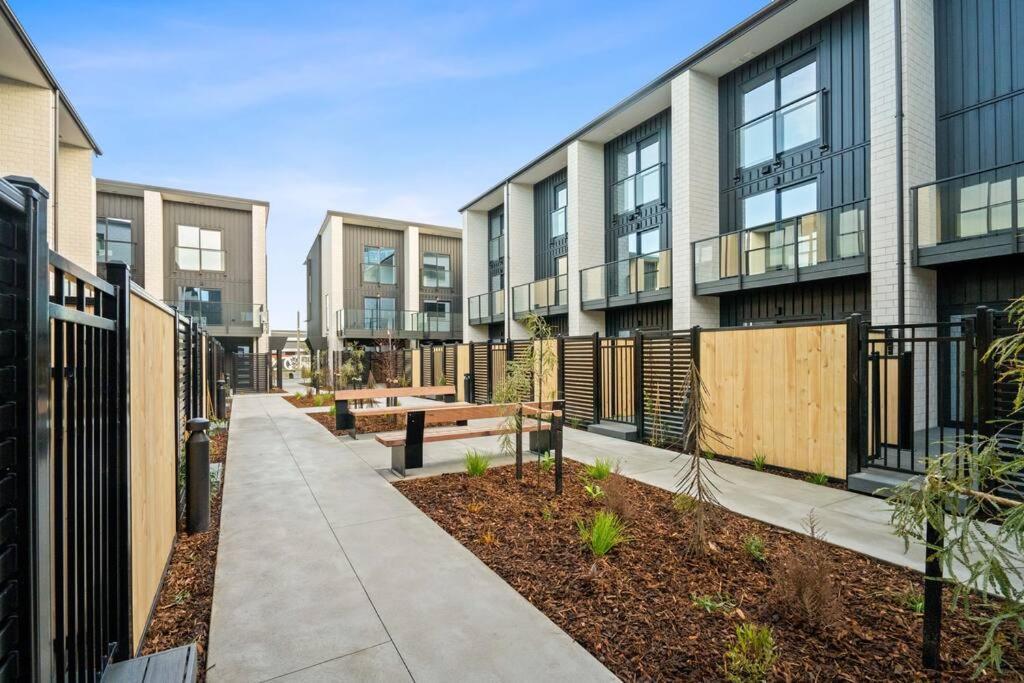 Chic City Centre Townhouse Christchurch Buitenkant foto