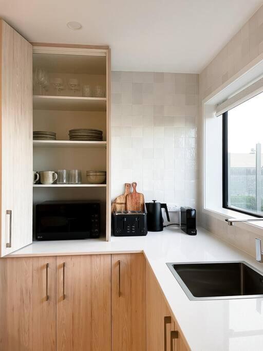 Chic City Centre Townhouse Christchurch Buitenkant foto